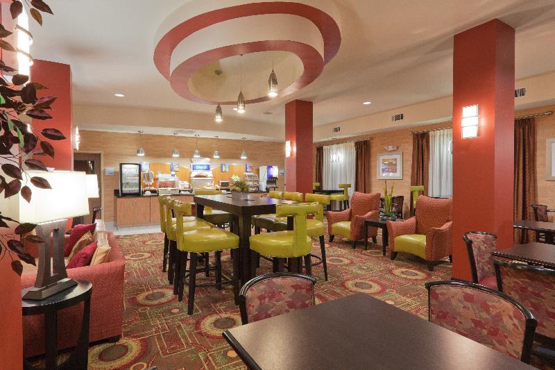 Holiday Inn Express Hotel Winona North By Ihg Exterior foto